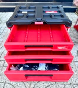 Hộp Đựng Dụng Cụ PACKOUT MILWAUKEE 48-22-8447