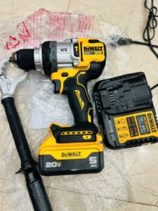 Máy Khoan Pin Milwaukee