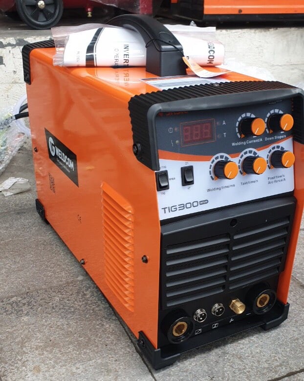 Mua máy hàn tig hãng nào